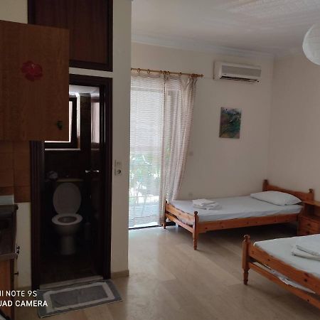 איגיו Rousetis Apartments מראה חיצוני תמונה