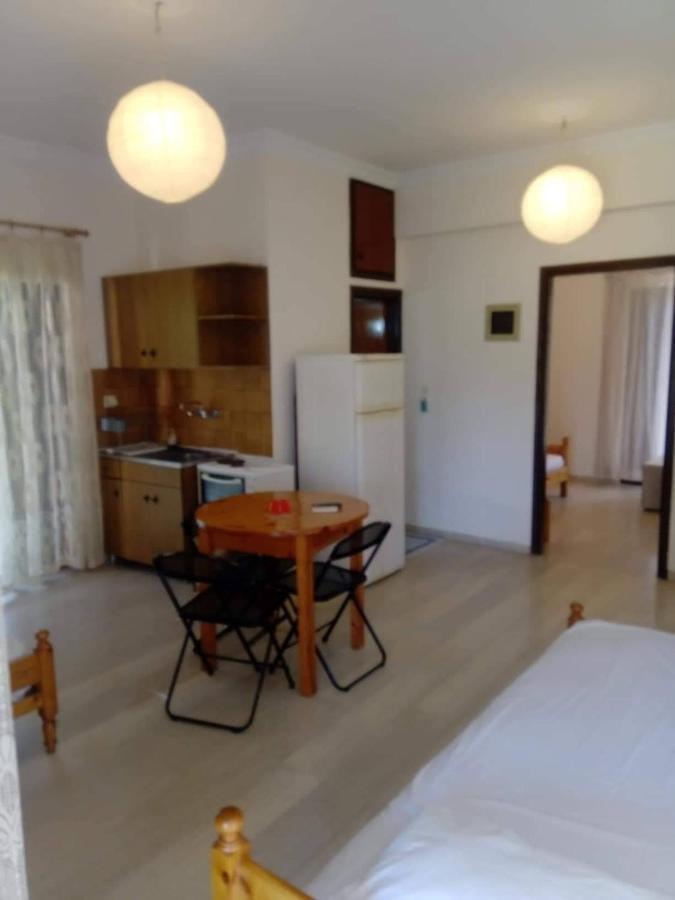 איגיו Rousetis Apartments מראה חיצוני תמונה